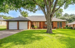 225 Timber Ridge Drive, Burleson, TX 76028