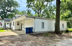 902 Sycamore Street, Germantown, IL 62245