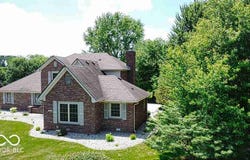 2413 Griton Court, Shelbyville, IN 46176