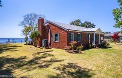 110 Shore Drive, Jarvisburg, NC 27947