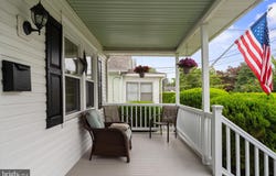 8 ILLINOIS, BURLINGTON TOWNSHIP, NJ 08016