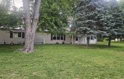 15030 E POKIHANTUS Drive, Canton, IL 61520