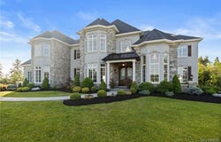 5558 Herons Glen, Clarence, NY 14031