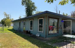 930 Maple, Chetopa, KS 67336