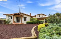 18425 Pepper St, Castro Valley, CA 94546