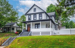 85 Webster Avenue, Port Washington, NY 11050