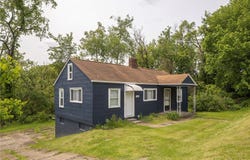 1048 Unity Center Rd, Plum Boro, PA 15239
