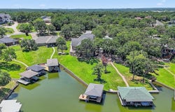 214 Kiowa Drive E, Lake Kiowa, TX 76240