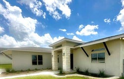 177 Pine Valley Dr, La Vernia, TX 78121