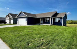 1309 Country Club Drive, Elk Point, SD 57025