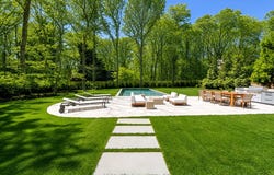 24 Robins Way, East Hampton, NY 11937