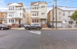 51 Schley St, Newark City, NJ 07112-1124