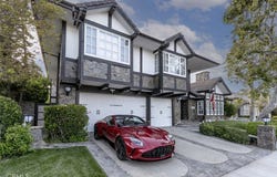 6037 Little Oak Lane, Woodland Hills, CA 91367