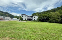9015 US 23, Stanville, KY 41659