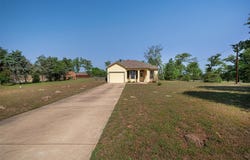 180 Jim Bowie DR, Paige, TX 78659