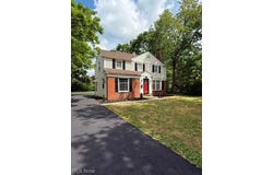 19013 Chagrin Boulevard, Shaker Heights, OH 44122