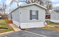 30 St. Andrews, Temperance, MI 48182