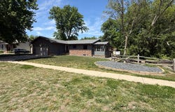624 Eads Ave, Hebron, NE 68370