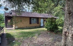 2413 GATHINGS DRIVE, West Memphis, AR 72301