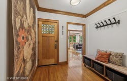 1412 W Bryn Mawr Avenue 3W, Chicago, IL 60660