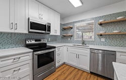 380 13TH Avenue N, Jacksonville Beach, FL 32250