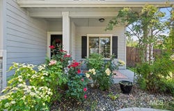 37 E Ensenada Dr, Meridian, ID 83646-6317
