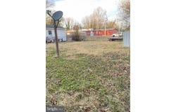 211 W 6TH STREET, LAUREL, DE 19956