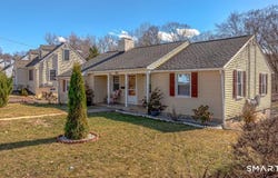 136 Pearl Lake Road, Waterbury, CT 06706