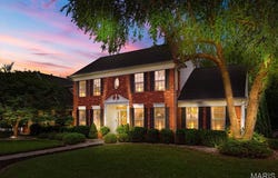 218 W Stonybrook Drive, O'Fallon, IL 62269