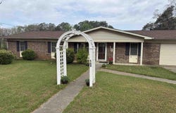 109 Circle Acres Dr, Monticello, AR 71655