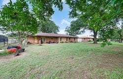 808 S Main Street, Winnsboro, TX 75494