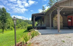 419 Fairchild Branch, Flat Gap, KY 41219