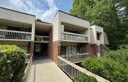 500 Umstead Drive, Chapel Hill, NC 27516