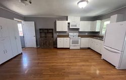 209 Lakeview Ave, Chamberlain, SD 57325