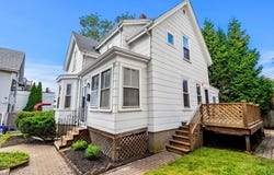 47 Elliott St, Beverly, MA 01915