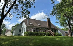 1103 SW Stonecreek Drive, Blue Springs, MO 64015