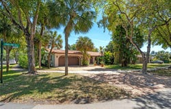 14841 Dade Pine Ave, Miami Lakes, FL 33014