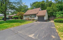 13 Terry Avenue, Guilderland, NY 12303