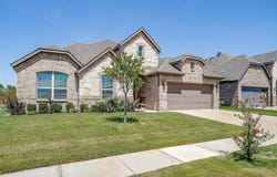 320 Ben Thomas Street, Burleson, TX 76028