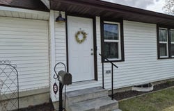 812 8Th Avenue E, Oskaloosa, IA 52577
