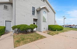 930 E Primrose Street, Springfield, MO 65807