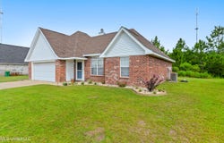 2301 Paula Circle, Ocean Springs, MS 39564