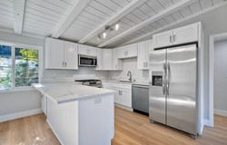 322 Eddie Dr, Vista, CA 92083