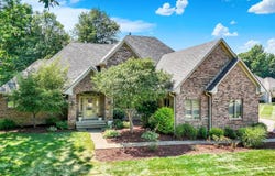 1344 S Fox Paw Drive, New Palestine, IN 46163