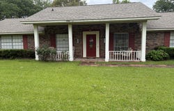 23 Nelson Circle, Jackson, MS 39212