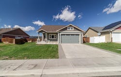 1119 N Vernon Ct, Deer Park, WA 99006