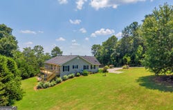 34 Gooseway, Eastanollee, GA 30538