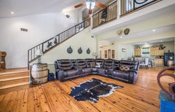4310 Leslie Road, Fayetteville, TX 78940