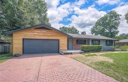 5001 Reinhardt Drive, Roeland Park, KS 66205