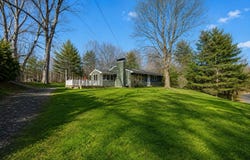3 Santom St, Auburn, MA 01501